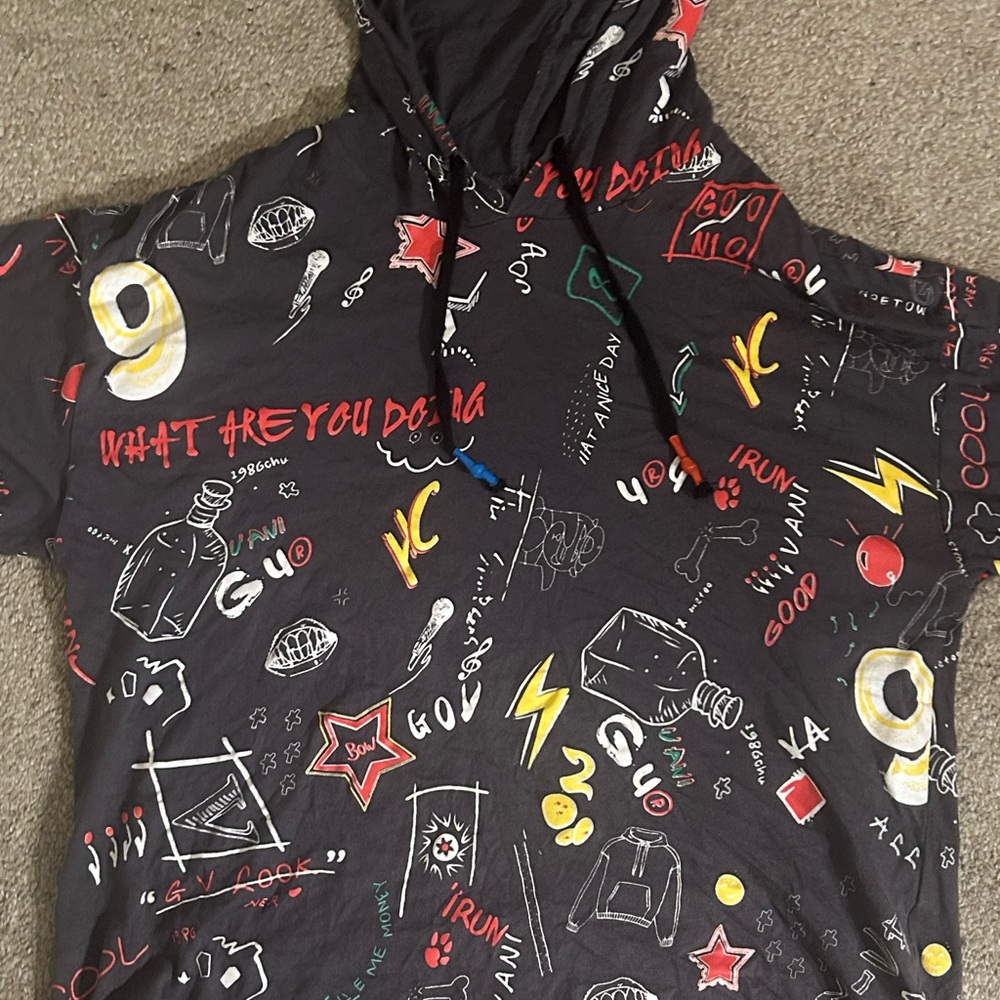 Graphic Men’s HipHop StreetWear Short-Sleeve Hoodie.